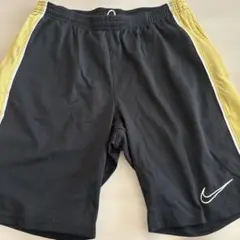Nike ハーフパンツ 黒/黄色