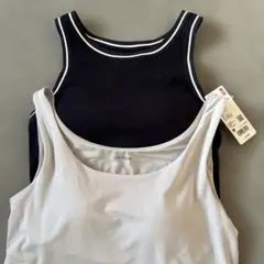 ユニクロMカップ付きタンクトップ2枚