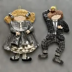 紙粘土 ハンドメイド(19)(20)/プレゼントを持った男と女の子 2枚セット