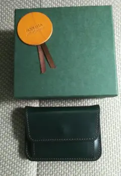 希少 ロブスタレザー ポップス トーマス社 ブライドルレザー グリーン タング