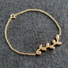 【ティファニー】
18K ピンクゴールド
オリーブリーフ ブレスレット