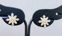 K 18ダイヤフラワーピアス