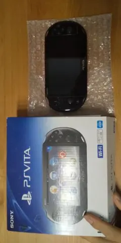PlayStation®Vita(PCH-2000シリーズ) Wi-Fiモデル…