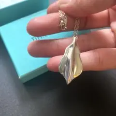 お値下げヴィンテージtiffanyリーフネックレス