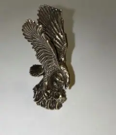 鷲の金属製彫刻 約6cm ✨インテリア✨ ✨格安✨ 商品説明必読✨