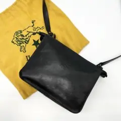 美品✨イルビゾンテ　ショルダーバッグ レザー　ブラック　3室　ロゴ型押し