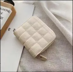 レディース キルティング 財布 二つ折り財布 ミニウォレット オフホワイト