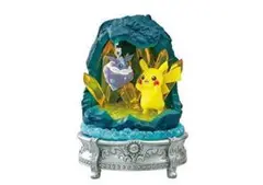 ポケモン　フィギュア　メレシー & ピカチュウ　ジェムストーン コレクション