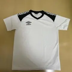 umbro Vネックシャツ ホワイト