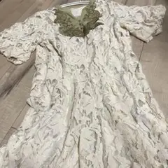 iS ScoLar（イズスカラー）アイボリー花柄刺繍レースワンピースM