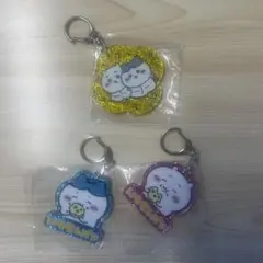 ちいかわ ハチワレ ラメアクリルキーホルダー いもむしぱん