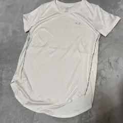 Under Armour アイボリー Tシャツ