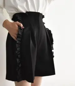 cen. ダイナソーキュロット ブラック 新品