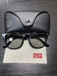 Ray-Ban RB 4258-F ブラックサングラス