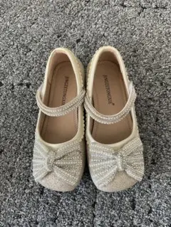 ベージュ リボン付きキッズシューズ 18cm