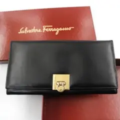 ✨極美品✨ Salvatore Ferragamo 長財布 ガンチーニ
