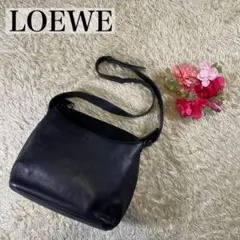 【美品】ロエベ ショルダーバッグ レザー シボ革 黒 アナグラム 肩掛け