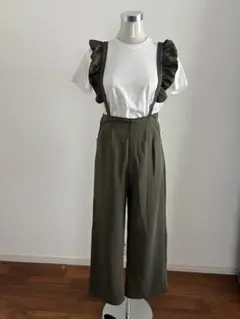 フリル付きサロペット　カーキ