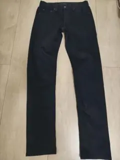 UNIQLO ブラック セルビッチスリムストレートデニム　赤耳