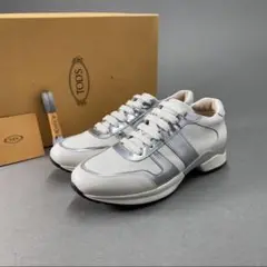 5j11《試着程度》トッズ レザースニーカ 22.5cm レディース