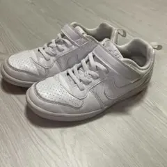 Nike ホワイト スニーカー マジックテープ付き