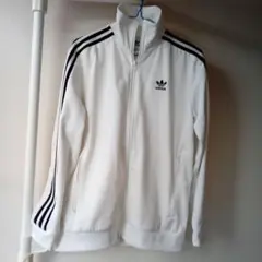 adidas ホワイト ジャケット