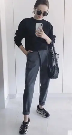 グレーウールパンツ ボーダーズアットバルコニー