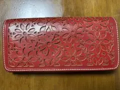 Dakota 花模様 カットアウト 長財布
