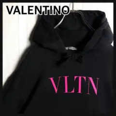 3203【QR確認済・美品】ヴァレンティノ VLTN センターロゴ パーカー