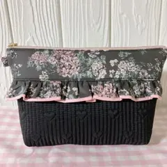 リバティセリーヌ縮小柄とハートヌビの大きめフリルポーチ
