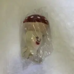 こびとづかんのぬいぐるみ　ベニキノコビト　ガチャ