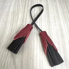 レザー フリンジチャーム 黒と赤2トーンタッセルチャーム本革ハンドメイド