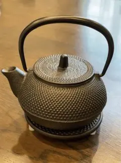 【新品未使用】南部鉄器 急須 台座付き