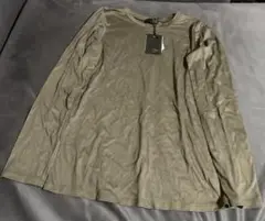 未使用タグ付き　Aga アーガ　カーキ 長袖Tシャツ