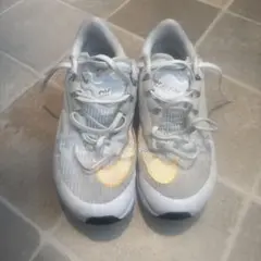 NIKE ZOOM RIVAL FLY 3 ホワイト/ゴールド