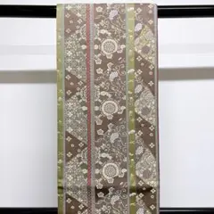縦縞柄に金糸を使用し花や華紋が織られた袋帯 着物