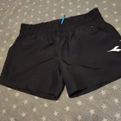新品同様　diadora ブラック ハーフパンツ　Lサイズ