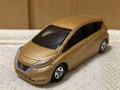 トミカ　48 日産ノート　絶版