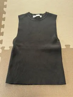 ZARA ノースリーブニット