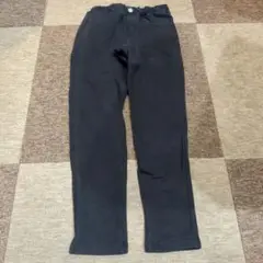 黒いスリムフィットパンツ 140cm