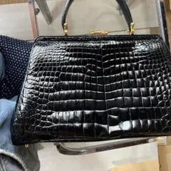 黒 クロコダイルハンドバッグ
