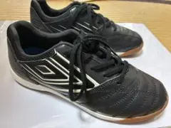 Umbro サッカーシューズ 黒　キッズ　20㎝