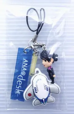 ANA＠desk 携帯ミニクリーナー付きCAさんストラップ【非売品】