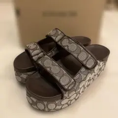 Coach ブラウンプラットフォームサンダル