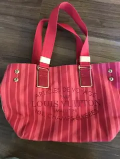 ルイ・ヴィトン トートバッグ 赤 美品 シーズン物