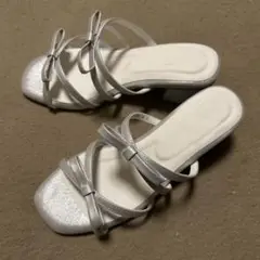 マジェスティックレゴン ダブルリボンサンダル シルバー S 新品