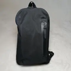 BEAUTY&YOUTH UNITED ARROWS　ボデイ、スリングバック　黒