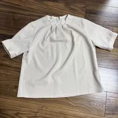 半袖ブラウス