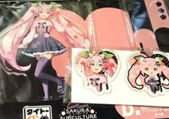 初音ミク　桜ミク　タイトーくじ　クリアバッジセット　アクリルスタンド