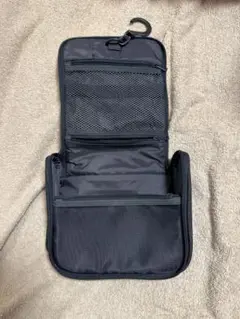 無印良品　ナイロン トラベルポーチ フック付き メッシュポケット